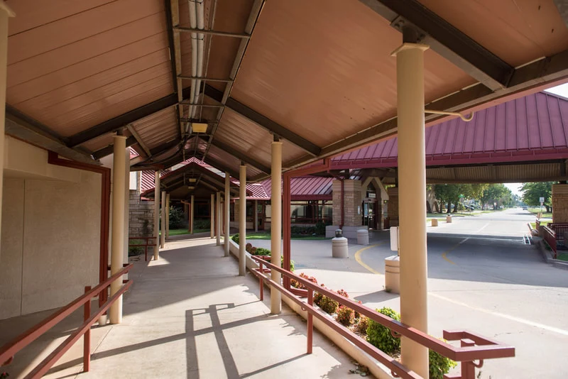INTEGRIS Medical Center Entrance