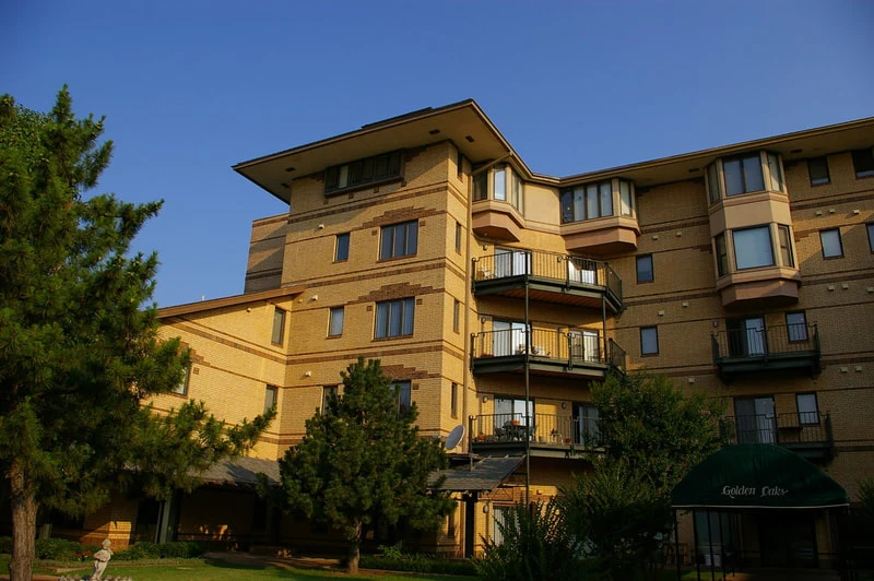 Golden Oaks Village